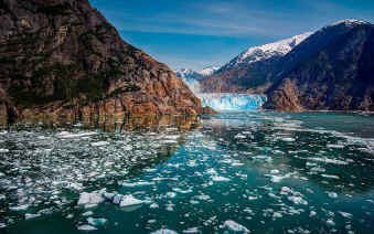 national park postcard Glacier Bay Alaska chrome300.jpg (822492 bytes)
