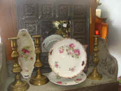 antiques on front dishes.jpg (52106 bytes)
