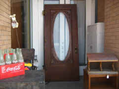 antiques on front door.jpg (40576 bytes)
