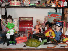 the gray wolf antiques toys.jpg (117361 bytes)